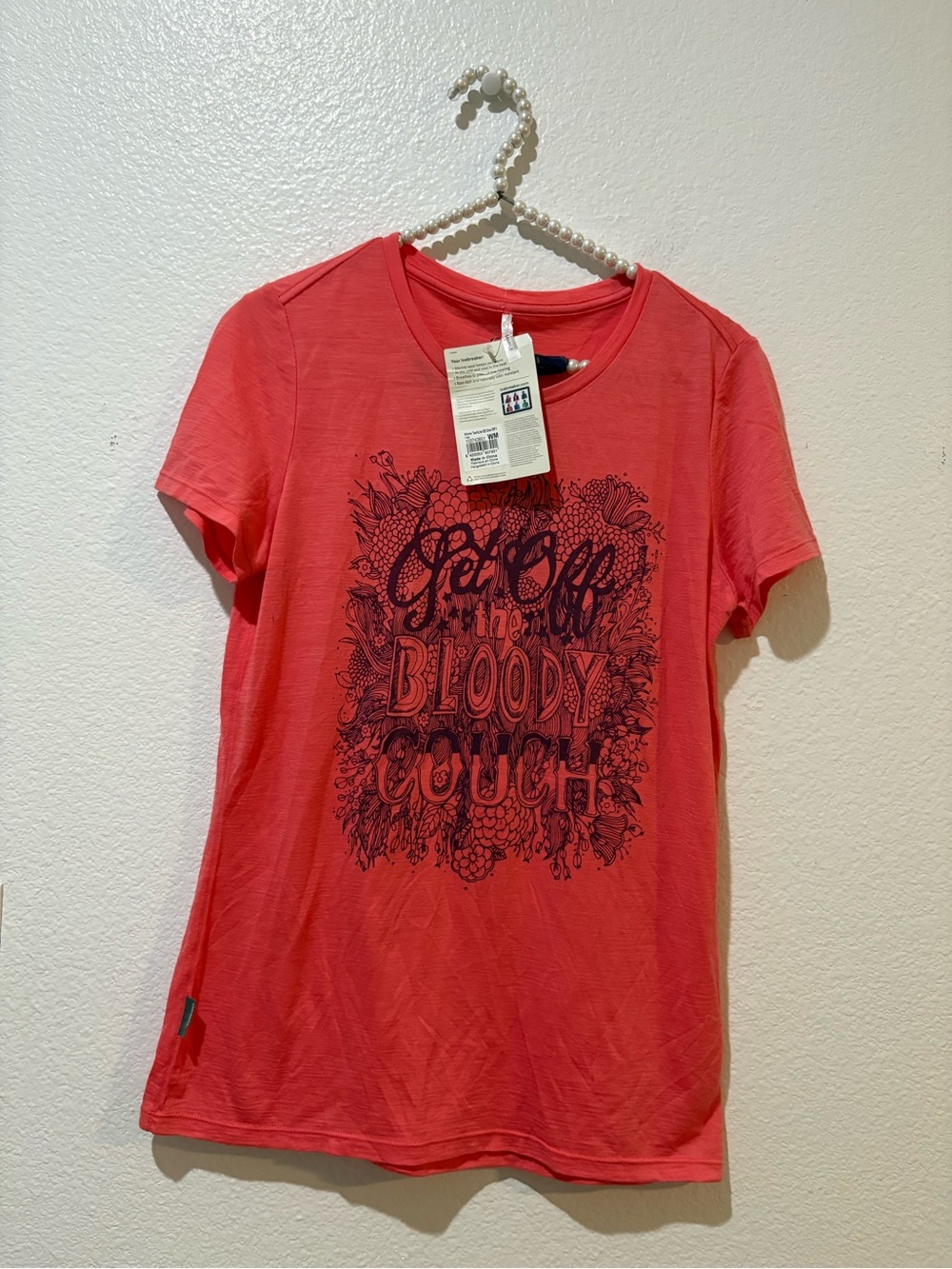 NEW ICEBREAKER M SAMPLE Women’s Coral Graphic Tee get off the couch